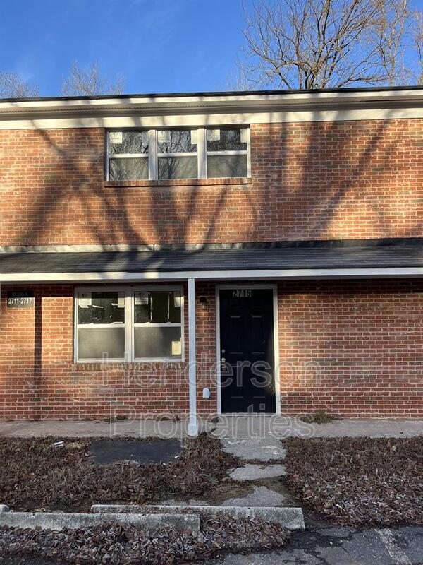 Charlotte Townhome: 2715 Dundeen Street