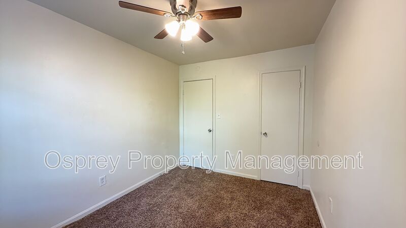 Beautiful 3 Bedroom Home in Virginia Beach with Updated Kitchen! - Photo 11
