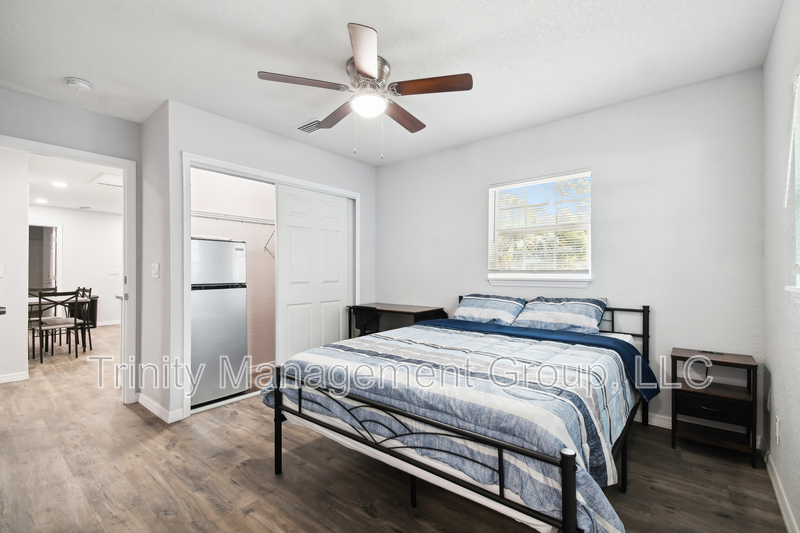 Dunedin House: 1051 Dogwood Drive - Room 3