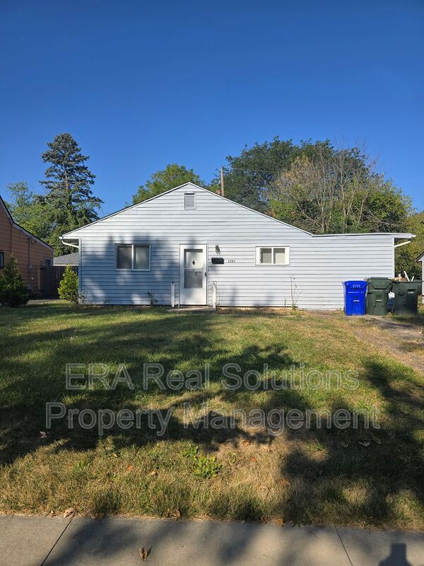 Columbus House: 2283 Dawnlight Ave