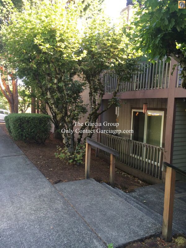 Portland Condo: 3712 S Kelly Ave
