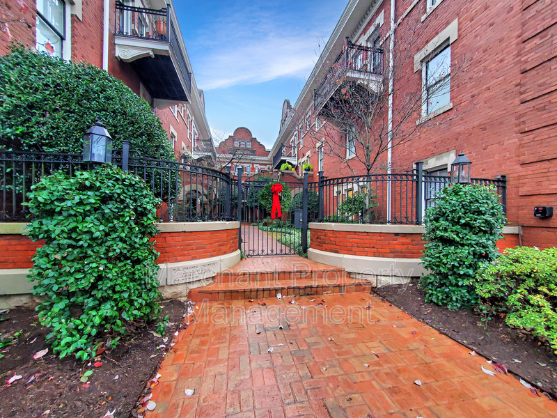 Greenville Condo: 400 E. Washington Street