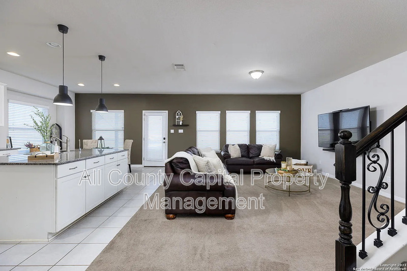 Kyle House: 241 Silver Maple Dr