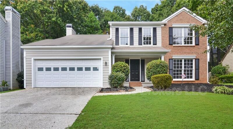 Alpharetta House: 11020 Egmont Drive