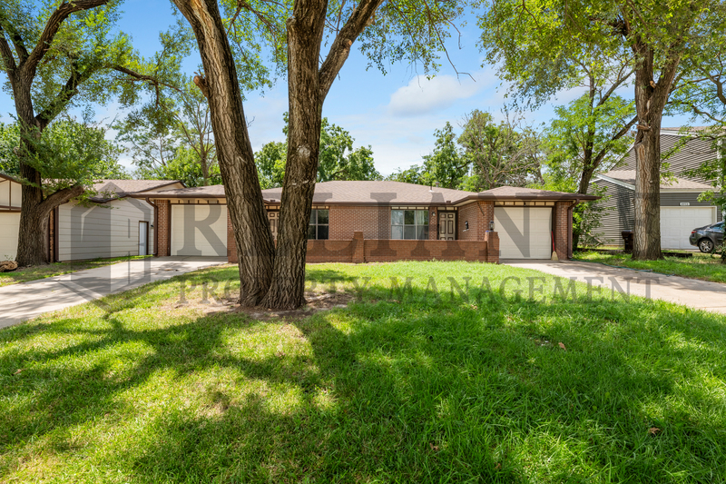 Wichita Condo: 2009 North Old Manor Road