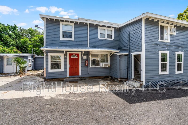 Eustis Condo: 113 South Grove St