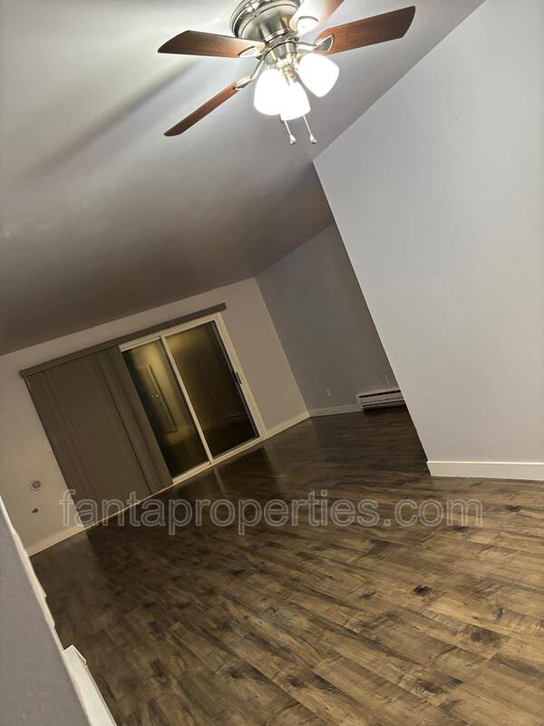 Des Moines House: 24022 25th Avenue South