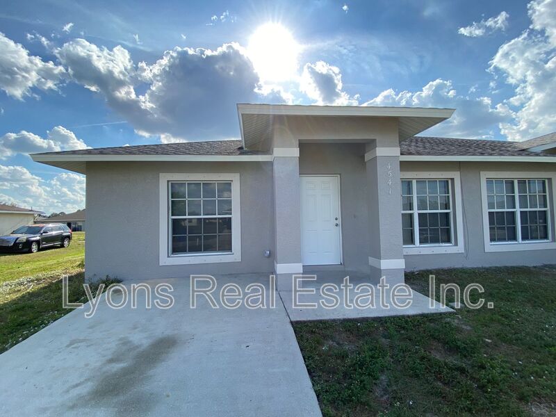 Lehigh Acres Condo: 4541 20th St SW