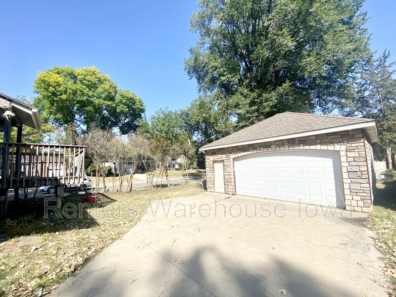 Des Moines House: 1829 48th Street
