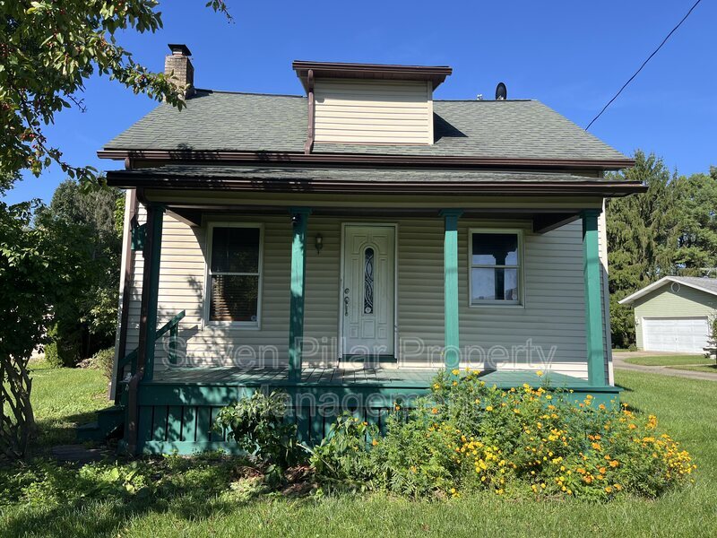 Etna House: 9252 Mink St SW