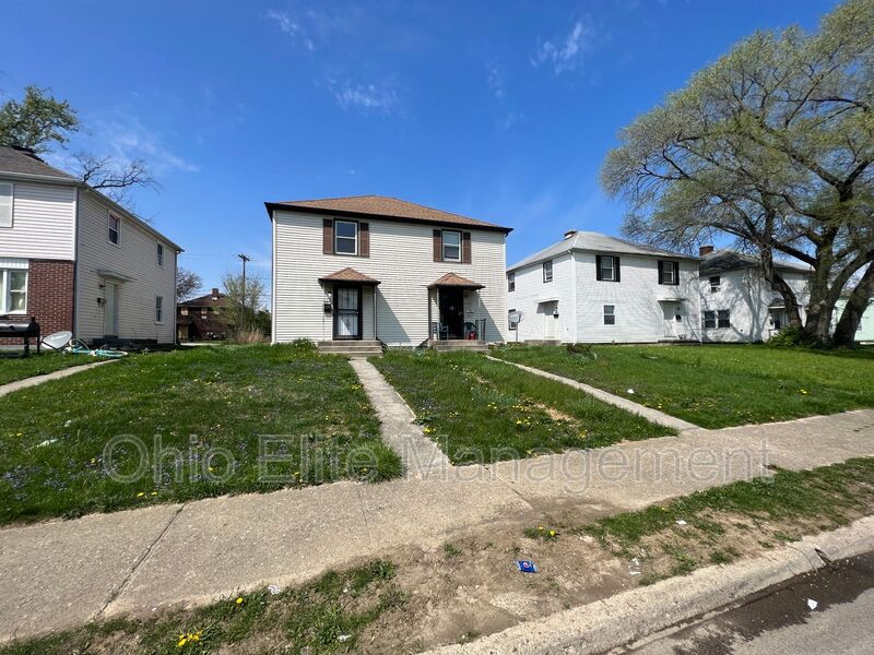 Columbus House: 1310 E 25th Ave