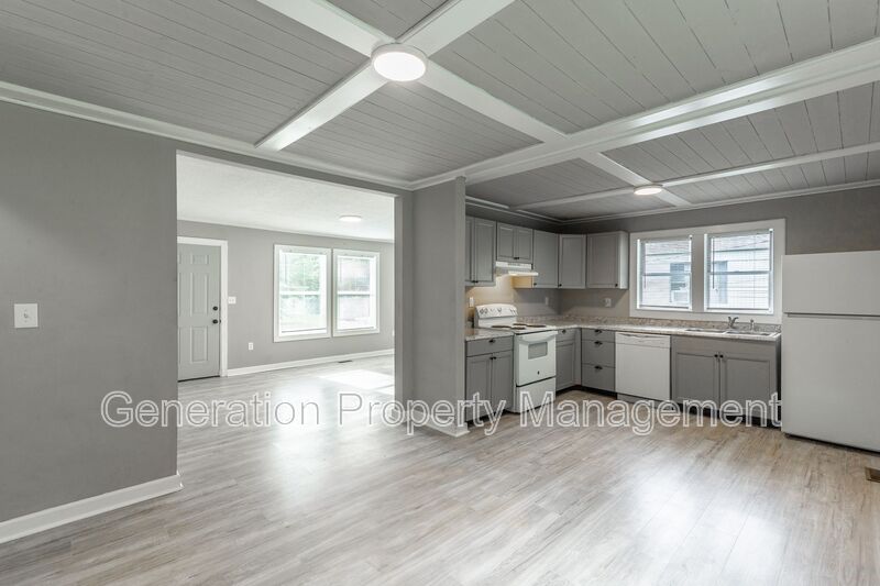 Rossville House: 177 Vero Beach Ave