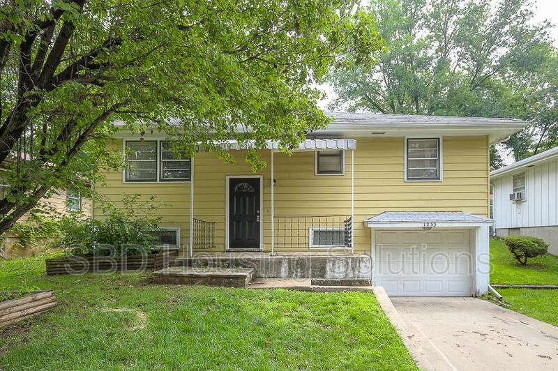 Independence House: 1233 Dickinson Rd.