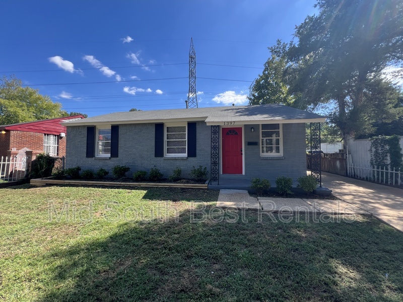 Memphis House: 1397 Grand Opera Cove