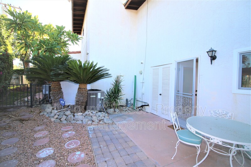 Main Rental Photo 14