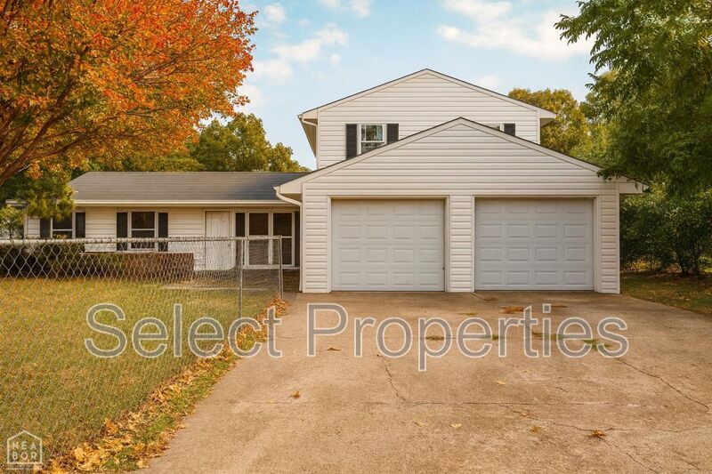 Jonesboro House: 722 Kitchen