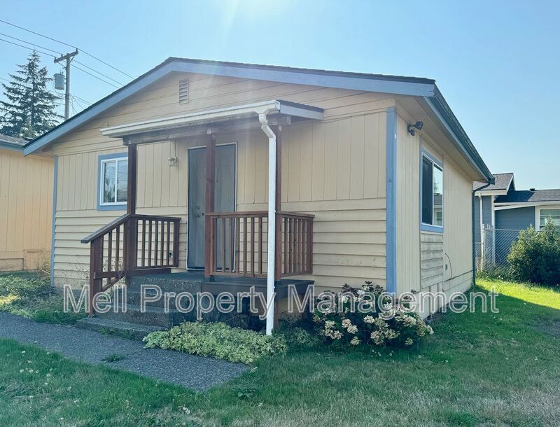 Shelton House: 642 1/2 Dearborn Ave