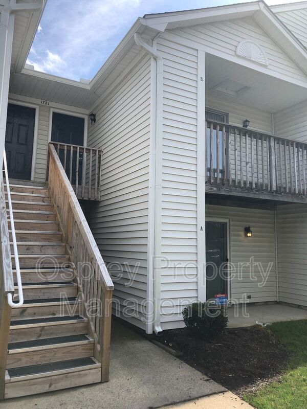 Highly desired unit located in Greenbrier 