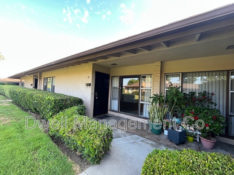 La Mesa Condo: 9320 Earl St