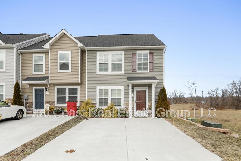 Martinsburg Townhome: 203 Ran Rue Dr