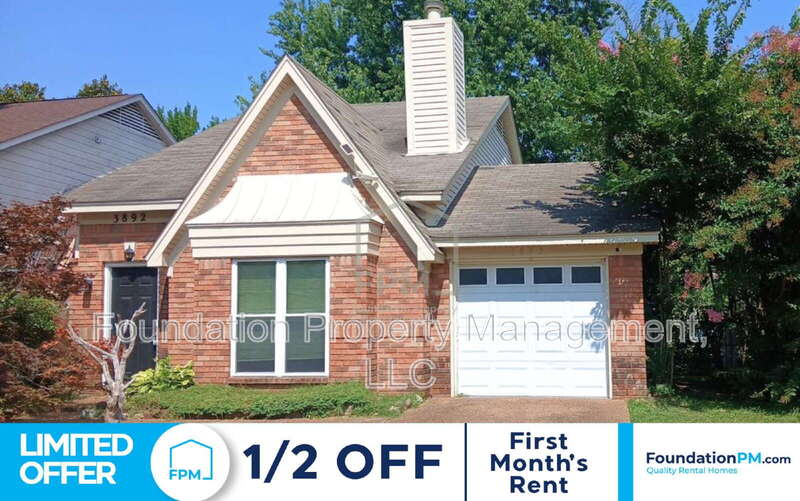 Memphis House: 3892 Oak Branch Circle West
