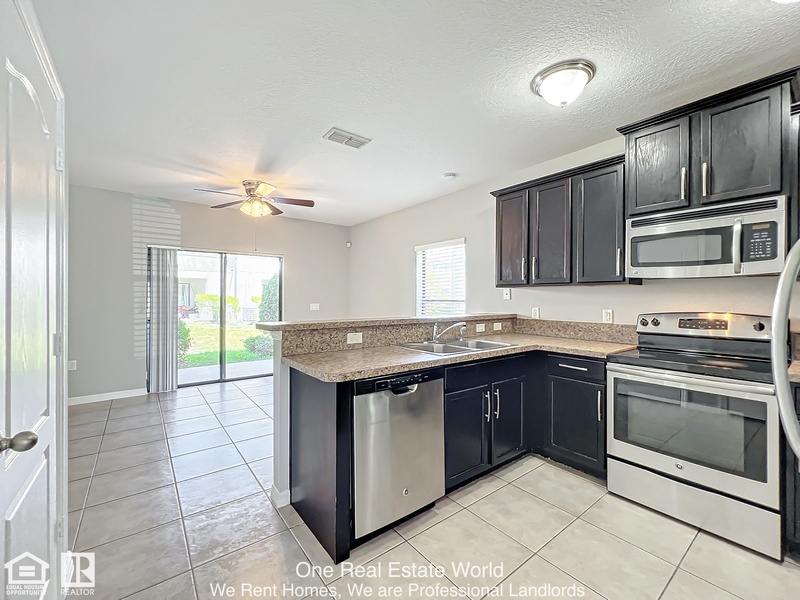 Sanford Townhome: 5361 Windsor Lake Cir