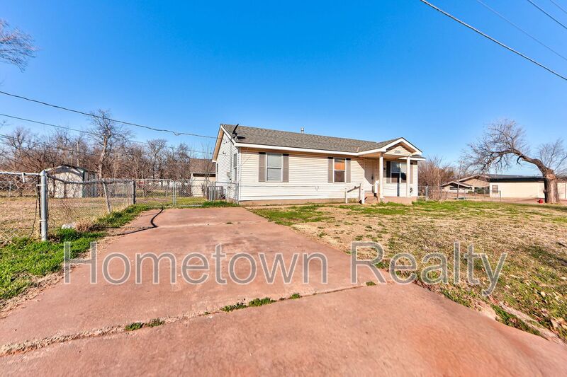 Oklahoma City House: 2701 S Phillips Avenue