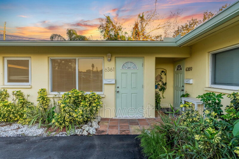 Sarasota Condo: 6369 Gateway Ave