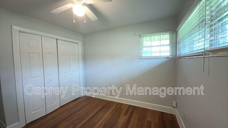 Spacious Brick Ranch Single Family Home!  - Photo 17