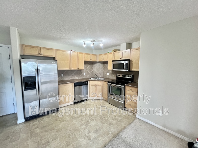 Edmonton Condo: 7327 Terwillegar Drive SW