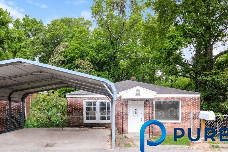 Columbia House: 5447 Ridgeway Street