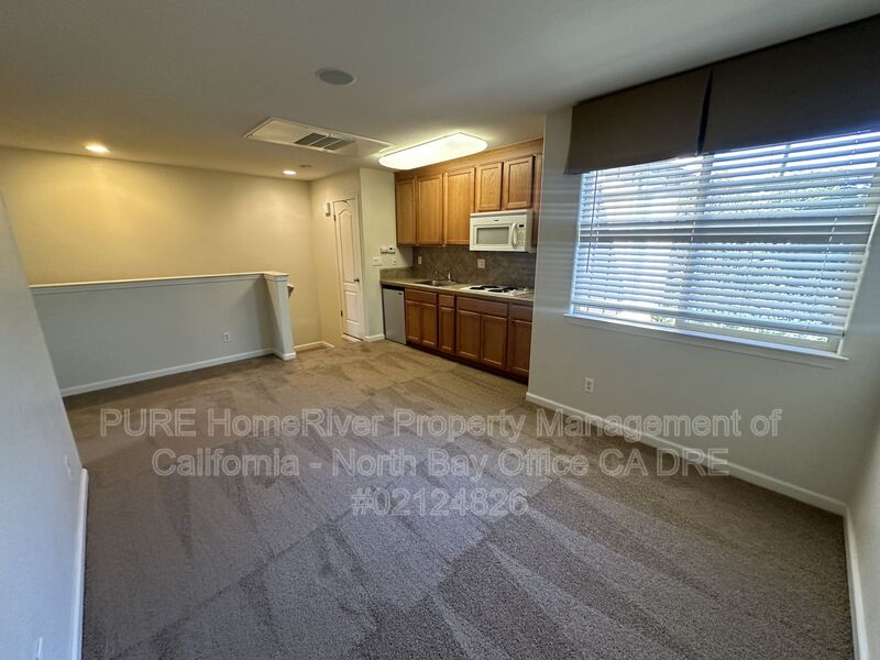 Santa Rosa Condo: 2218 Versailles Street