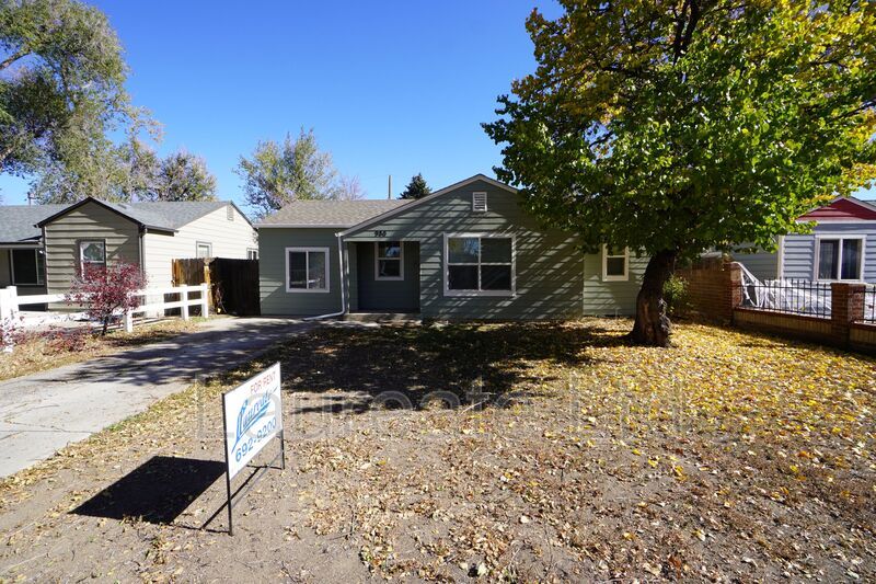 Denver House: 980 Hazel Ct.