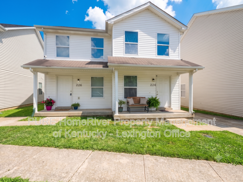 Lexington Townhome: 226 Mousas Way