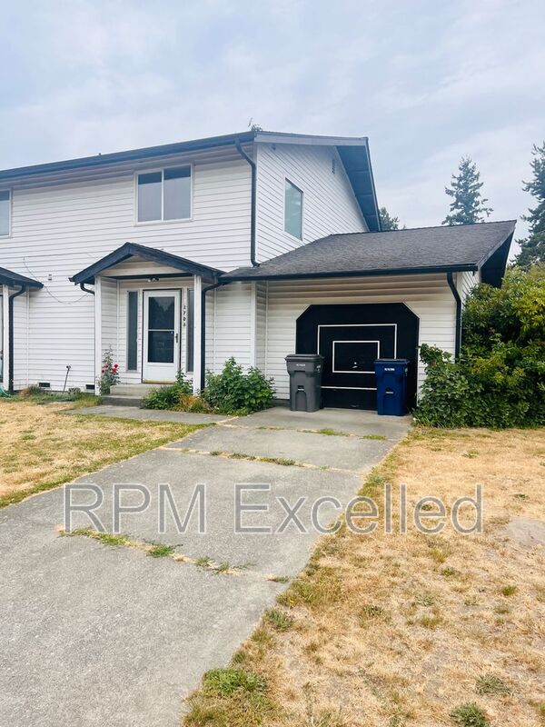 Auburn Condo: 1706 C St SE