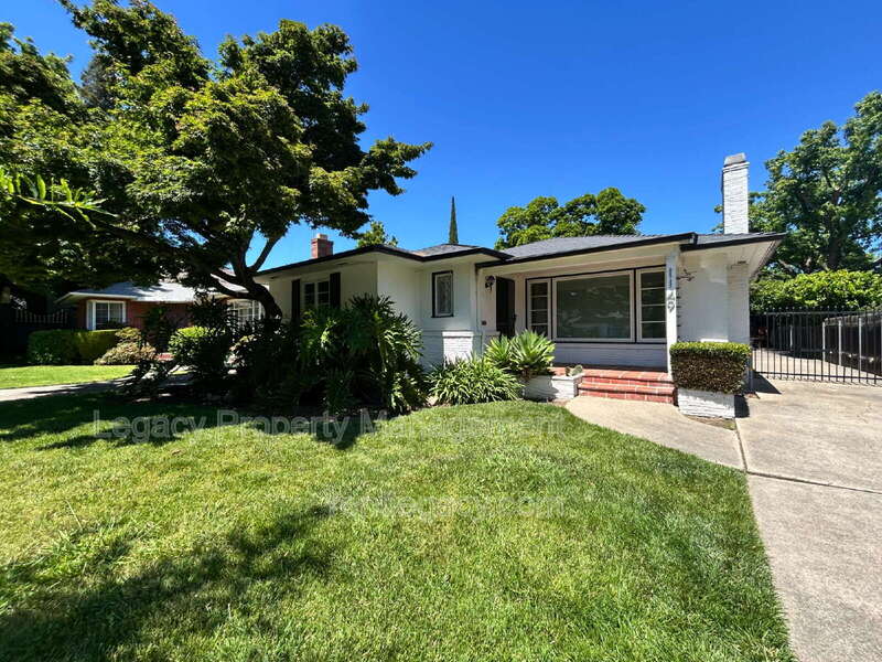 Sacramento House: 1149 8th Ave