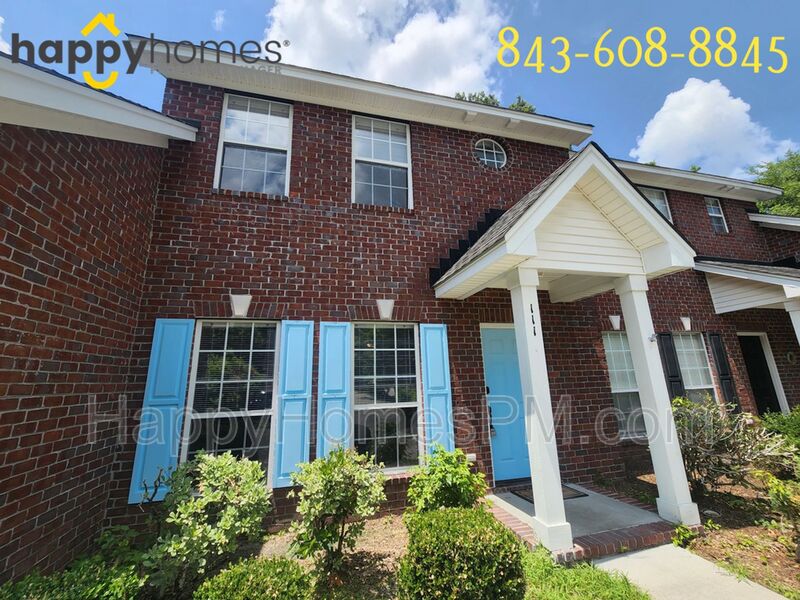 Summerville House: 111 Walden Ridge Way