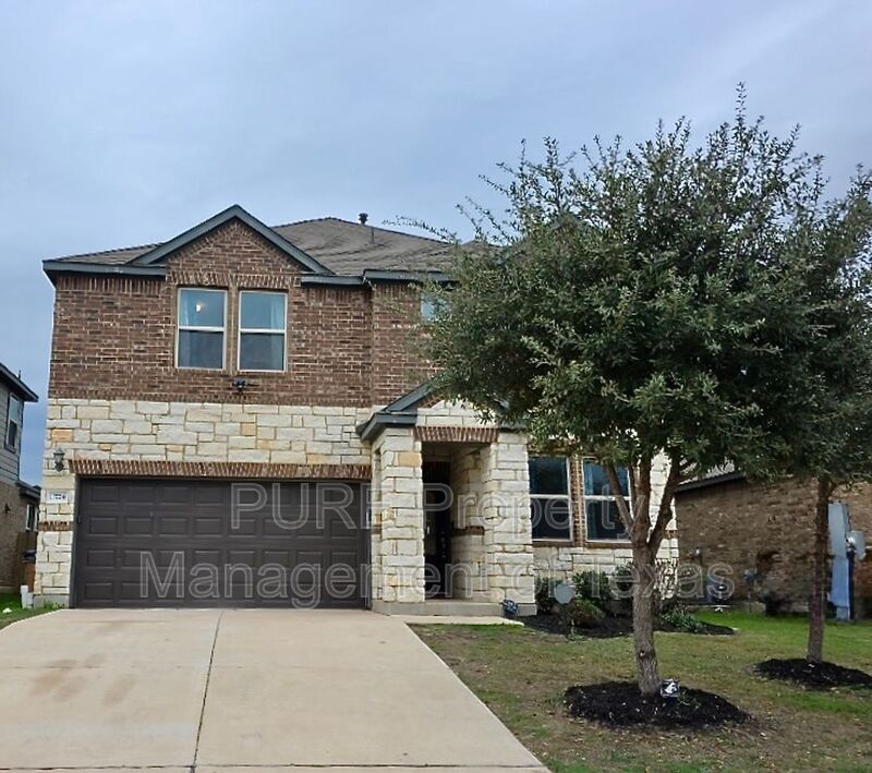 Austin House: 11724 Offaly Dr