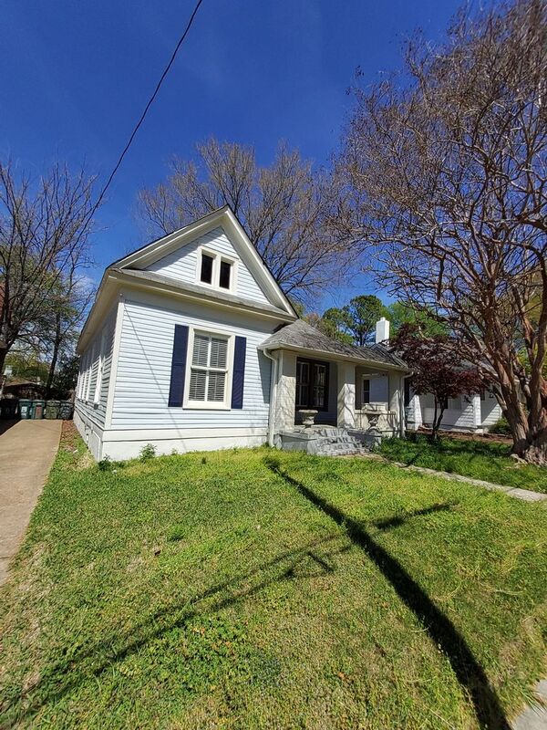 Memphis House: 2184 Cowden Ave
