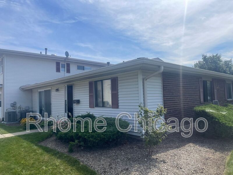 Schaumburg House: 236 Whidah