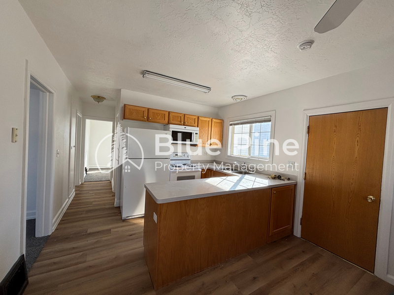 Shelley Condo: 309 South Milton Avenue