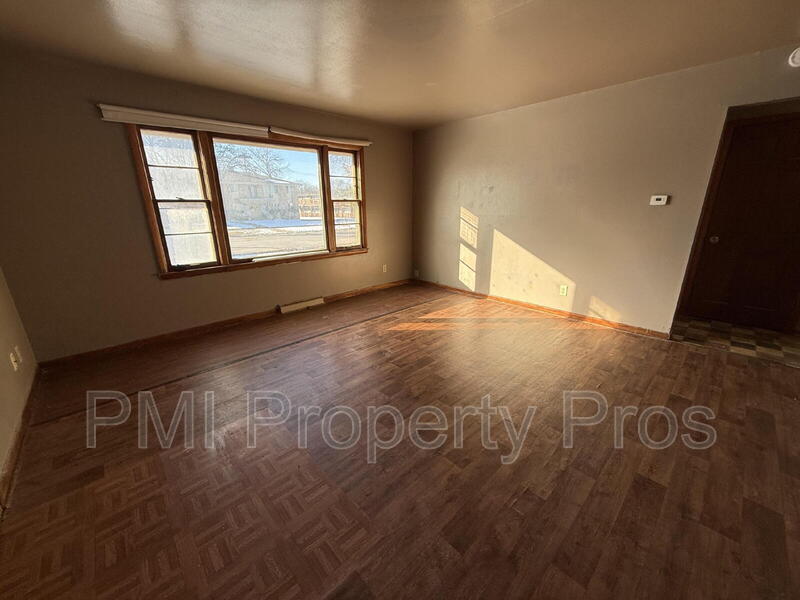 Milwaukee Condo: 5138 N 84th St