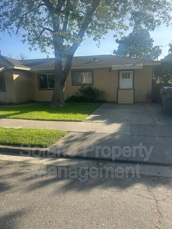 Winters Condo: 415 4th St