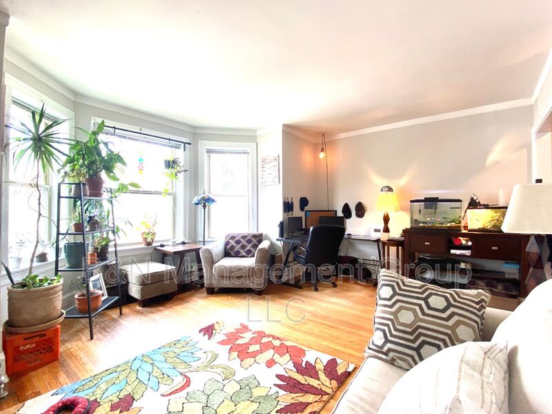 Chicago Condo: 4893 N. Hermitage