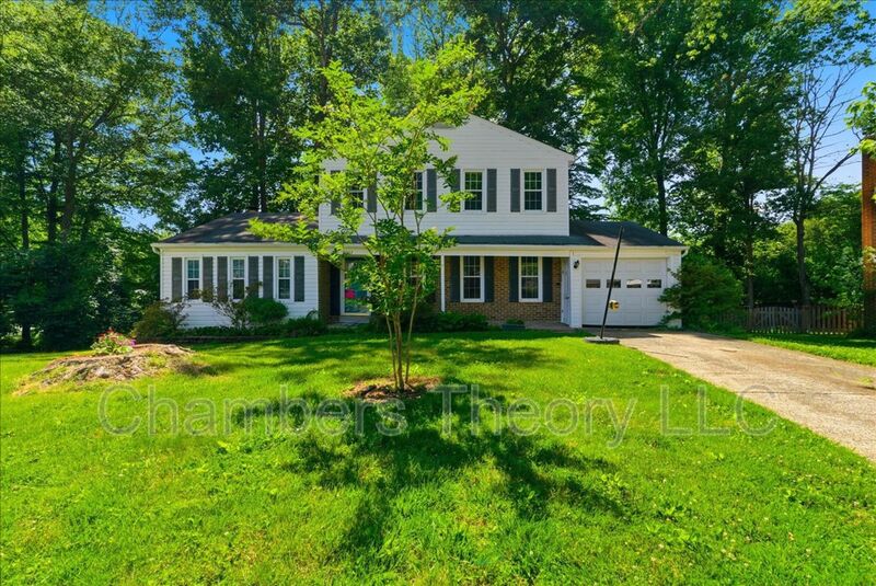 Burke House: 6002 Carrindale Ct