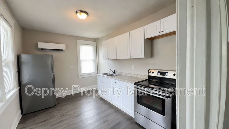 Updated 1 Bedroom Apartment Near Downtown Norfolk & NSU - Photo 2