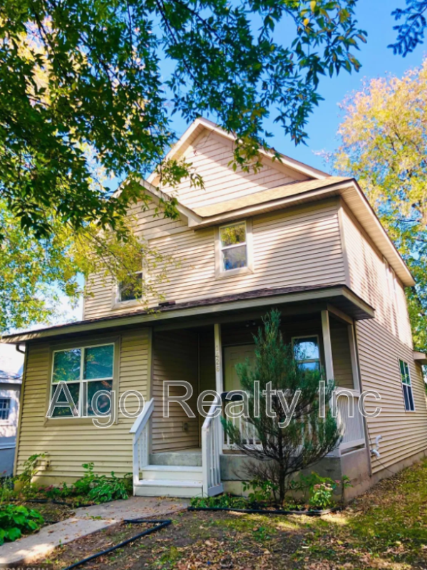 Minneapolis House: 1426 Morgan Ave N