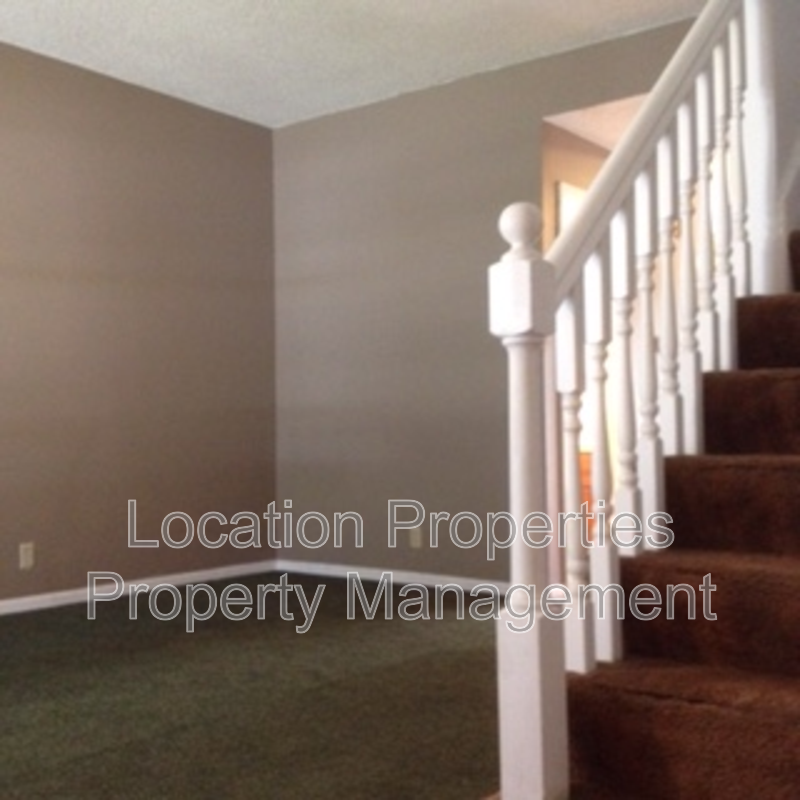 828 Maine Street, Lawrence, Kansas rental photo 4 of 13