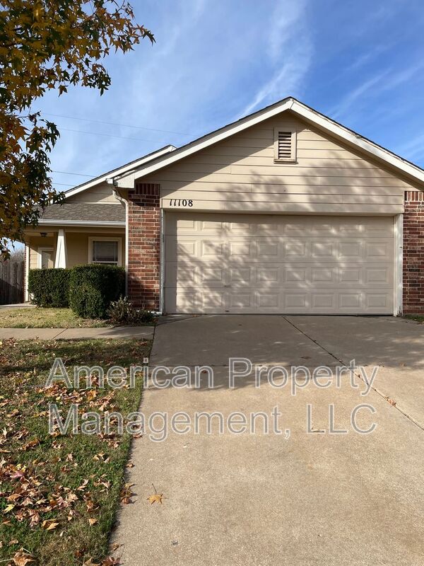 Owasso House: 11108 N 143rd E Ave
