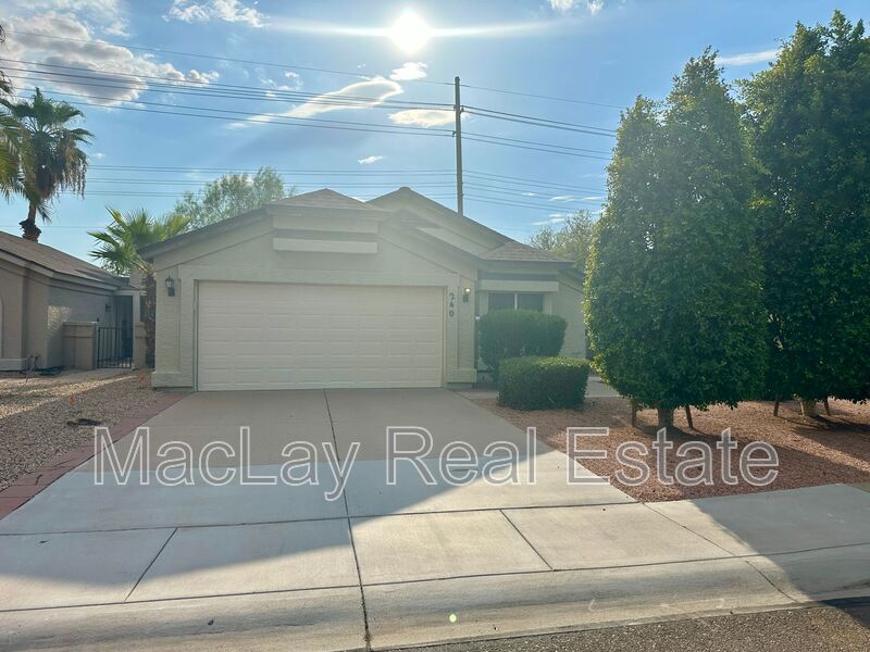 Chandler House: 240 S Laveen Dr